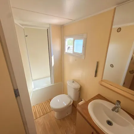 Apartment Climatise, Terrasse, Et Piscine A 500 M De La *